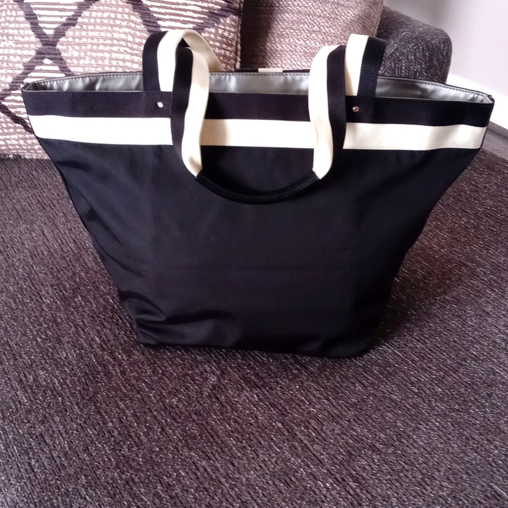 🆕/HTF 🎹Kate Spade🎹 - Barrow Street Garri Tote - Picture 4 of 14